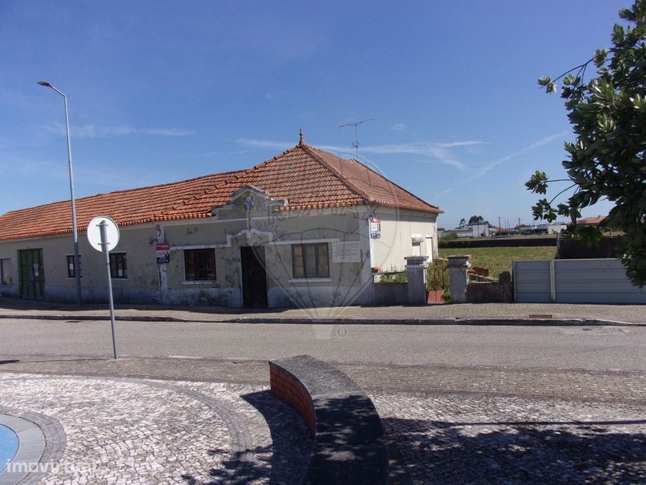 Moradia T4 para venda