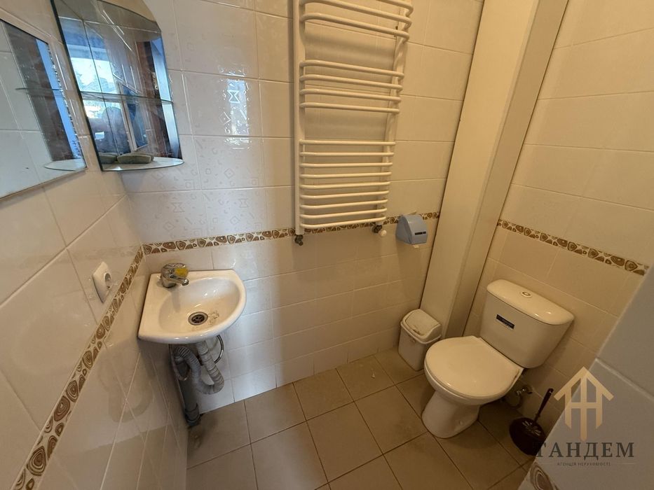 Продаж фасадного приміщення в Смиківцях (біля Тернополя)