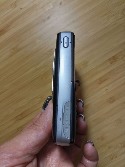 Sony Ericsson K750 весь в оригіналі 100% як новий