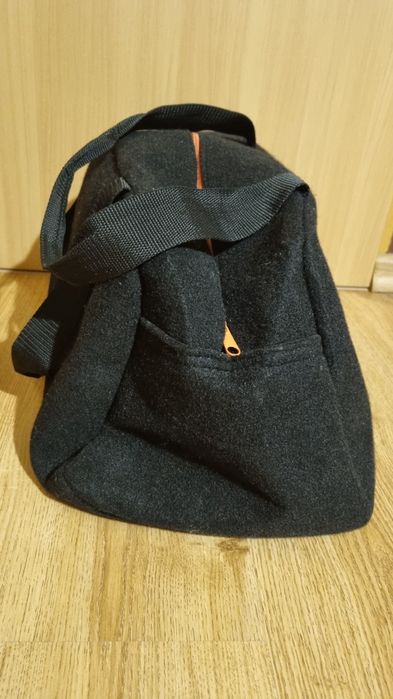 Torba czarna zapinana na zamek