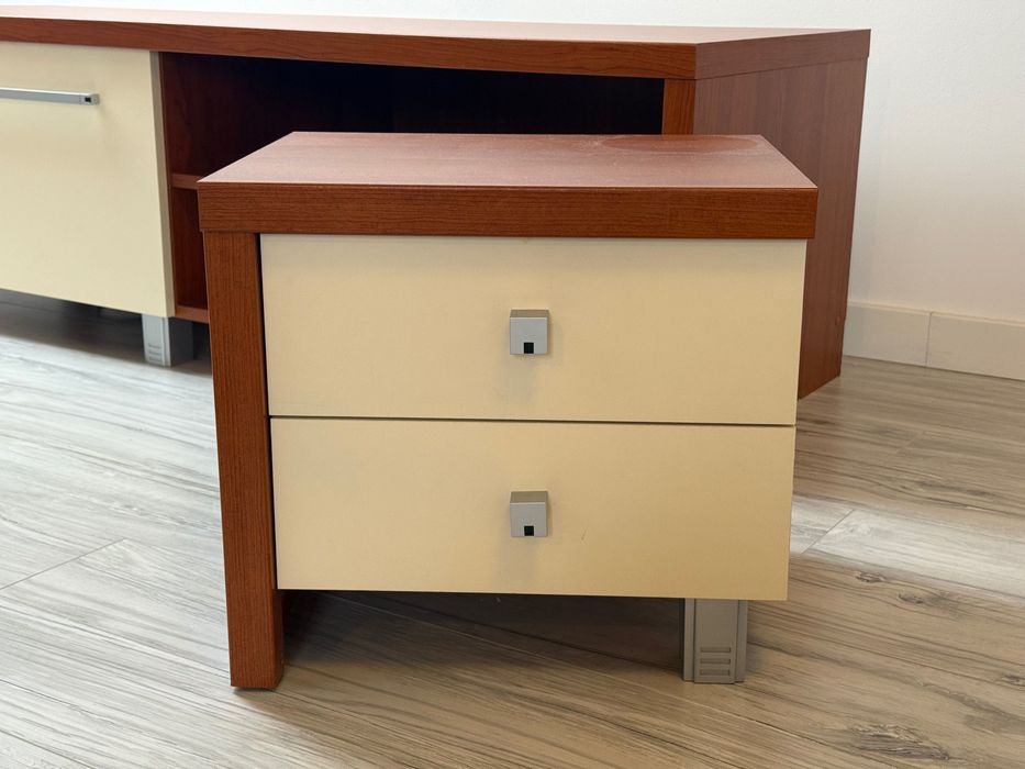 Stylowa Szafka nocna z szufladami