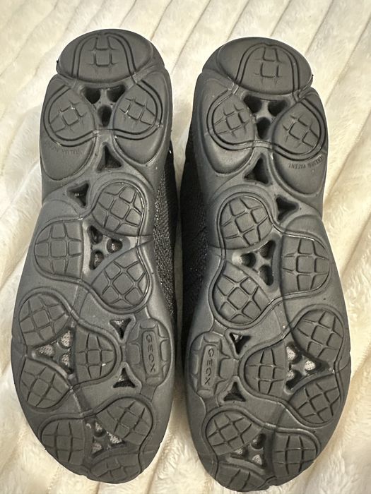 Жіночі кросівки geox