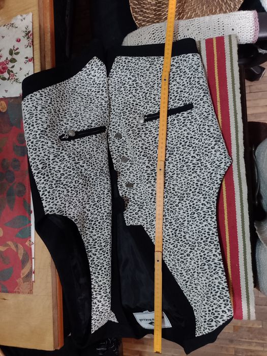 Куртка жіноча розмір м осіння