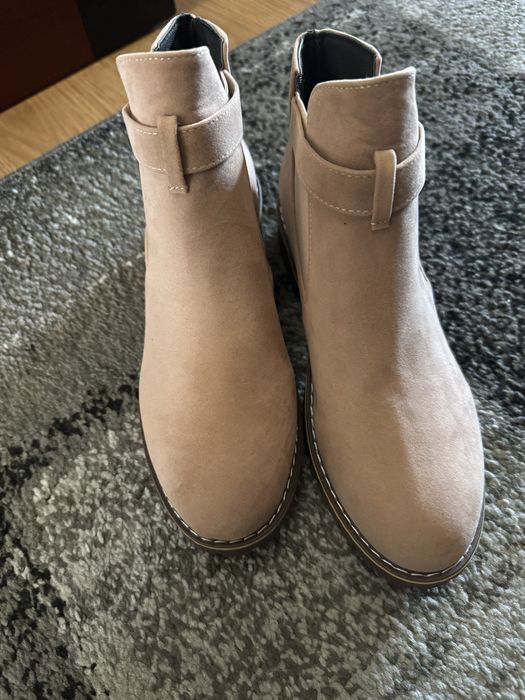 Botas novas nunca usadas