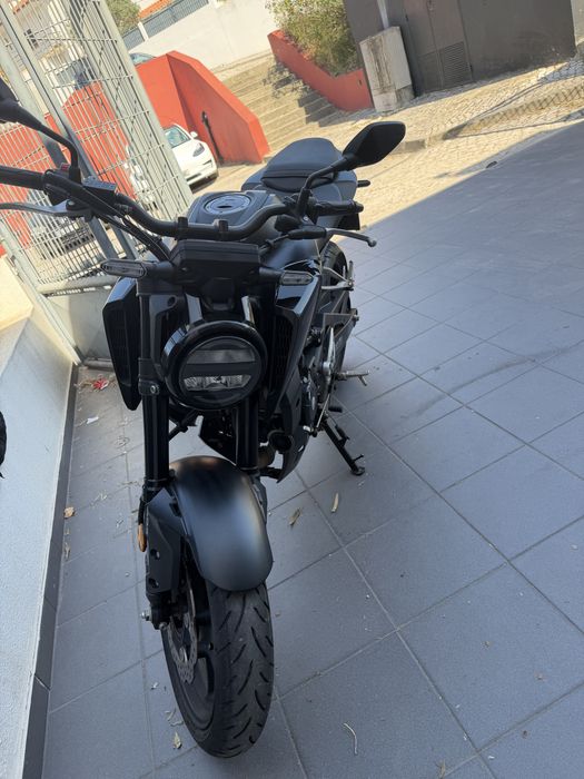 Honda CB 125R Como Nova