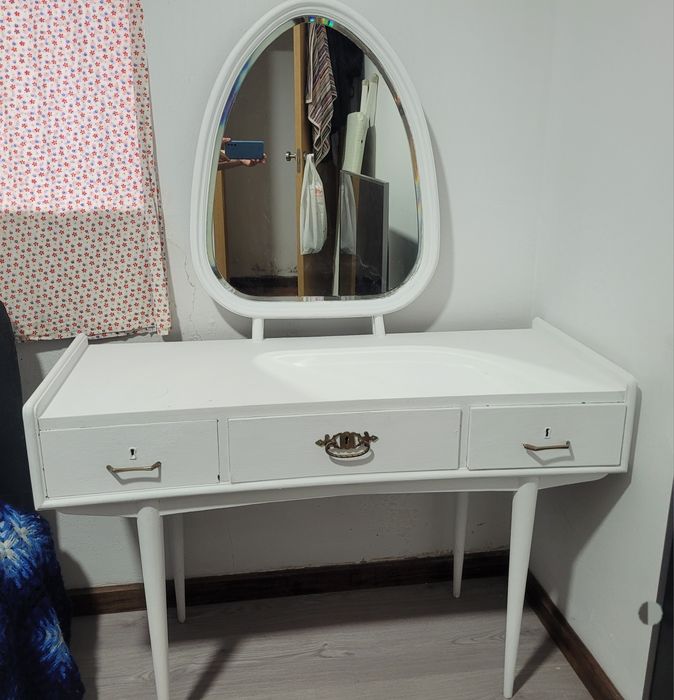 Penteadeira vintage pintada