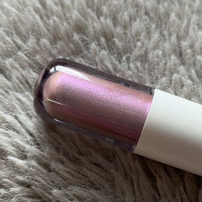 Rem beauty Starlet cień do powiek w płynie Fembot bleu brilliant