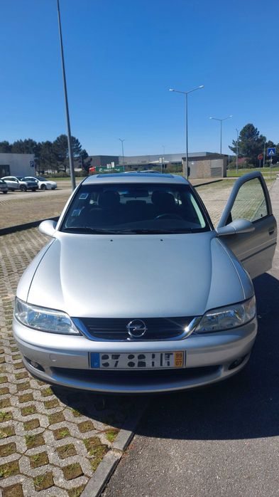 OPEL VECTRA-B 1.6i - Automático