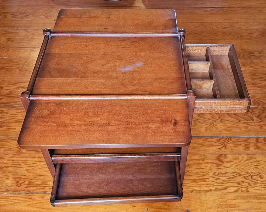 Mesa de apoio madeira extensível com gaveta lateral – estilo clássico