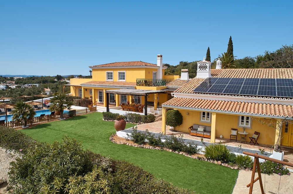 Boliqueime, Vivenda T8, jardim, piscina, vista mar.