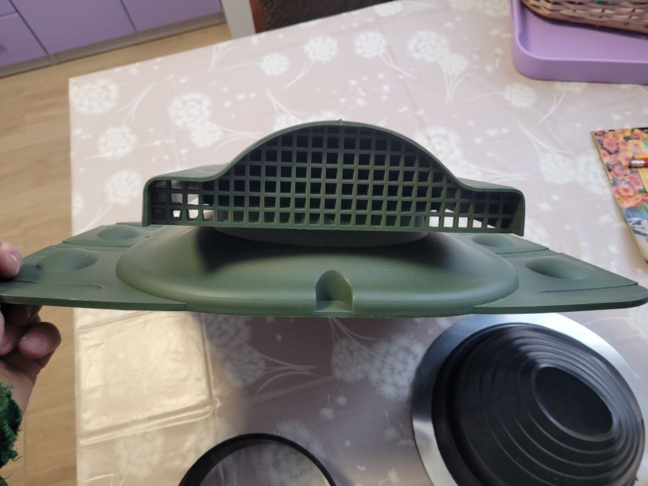 Wywietrznik połaciowy uniwersalny