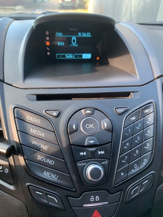 Форд фиеста 2015 газ бензин срочно .Торг !!!