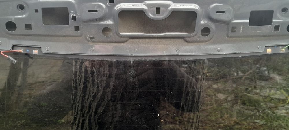 Ауді Q3 83a заднє скло з обігрівом