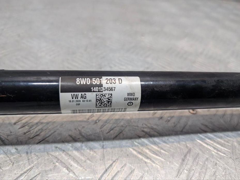 Піввісь передня привід VAG Audi A4 LCI B9 / A5, S5 F5 / A6, Q5 / 26 тис км / 8W0407271D