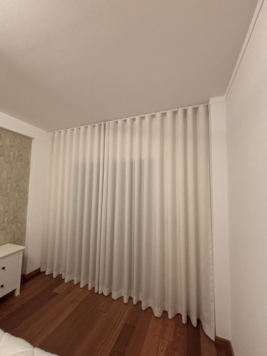 Cortinas efeito ondas com calha 2,84m