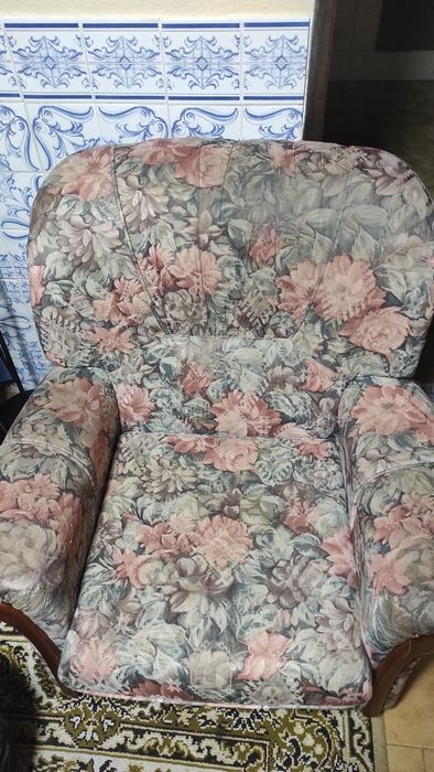 Conjunto de Sofás (3 lugares + 2 individuais)