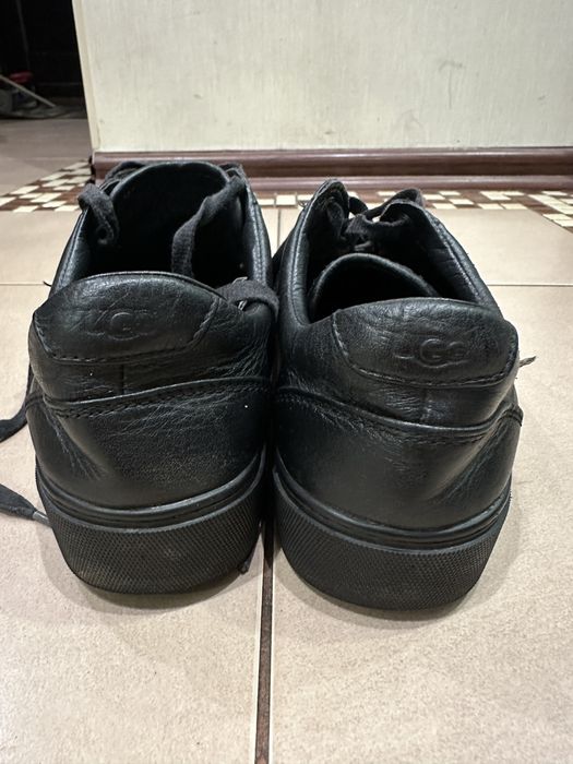 Продам шкіряні оригінальні кеди UGG 38 розмір,24,5 см устілка