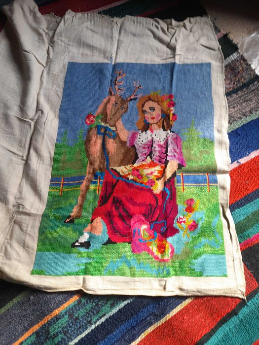 Рушники вишиті?доріжки домотканні