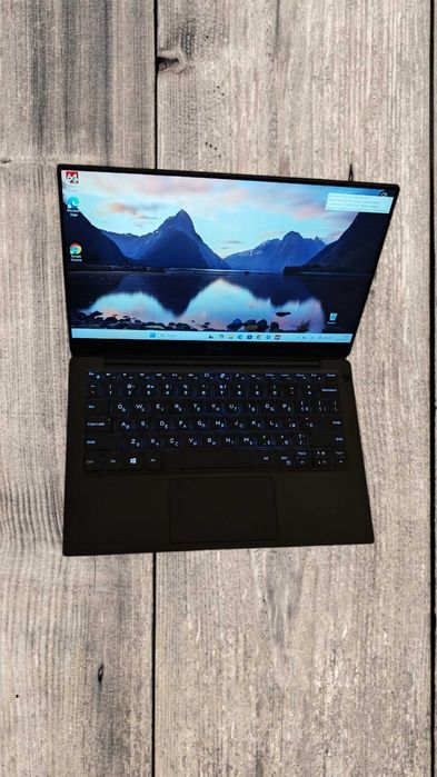Ультрабук Dell XPS 13 7370 IPS 13.3" 4K touch i7-8550U/16Gb/256SSD