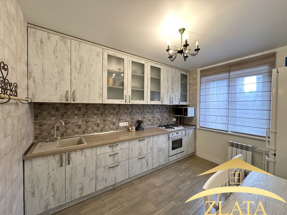 Продаж 3-к квартири на Бабурці