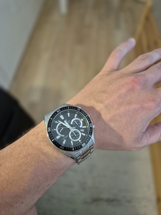 Zegarek Casio Edifice model EFR-552D-1AVUEF