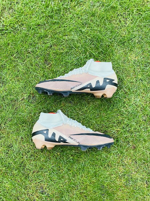 Korki Nike Mercurial Superfly 9 FG - 43