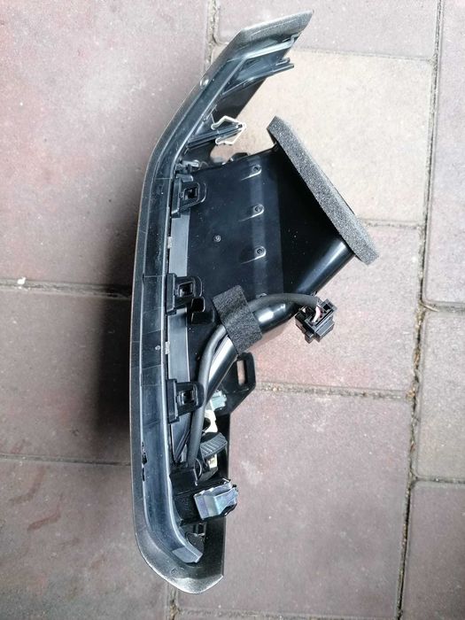 BMW IX i20 kratka wlotu powietrza str. pasażera oryginał NOWA