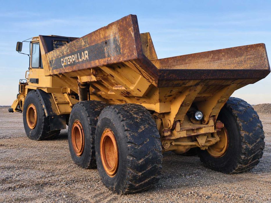 Dumper CAT D300B