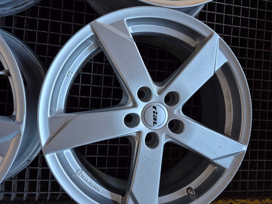 ALU FELGI  KIA HYUNDAI  5x114,3x67,1  R18 ET-49,5. Czujniki.