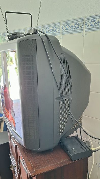 TV SONY black trinitron