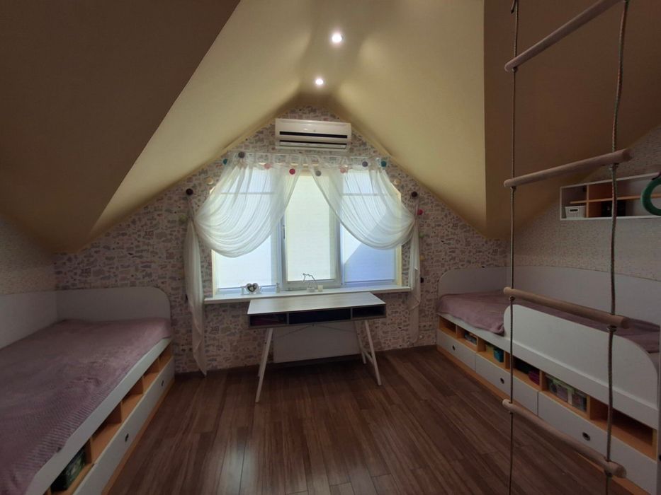 Трьохкімнатна квартира Вишневе