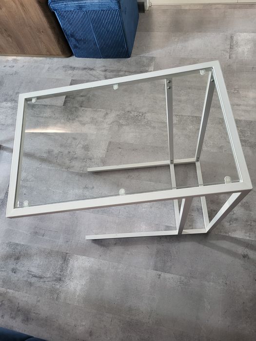 Stolik pod laptopa IKEA Vittsjo biały