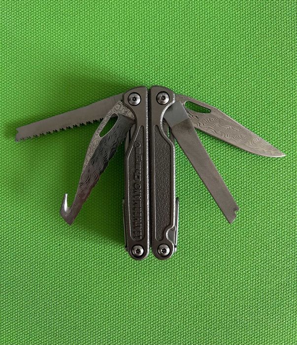 Мультитул Leatherman Charge TTI Damascus Blades