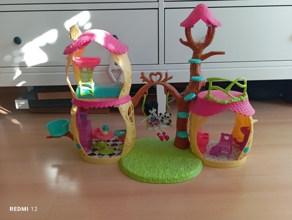 SUPER STAN !! Mattel Domek leśny dla lalek Enchantimals ...kompletny