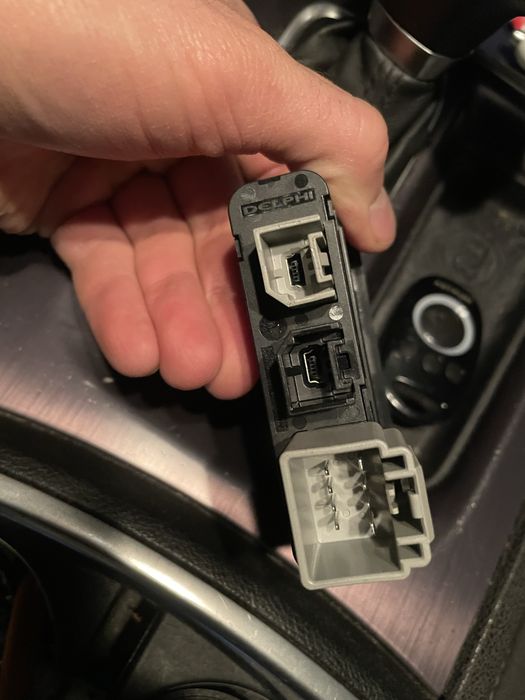 Radio Dodge Charger Bluetooth + Hub usb