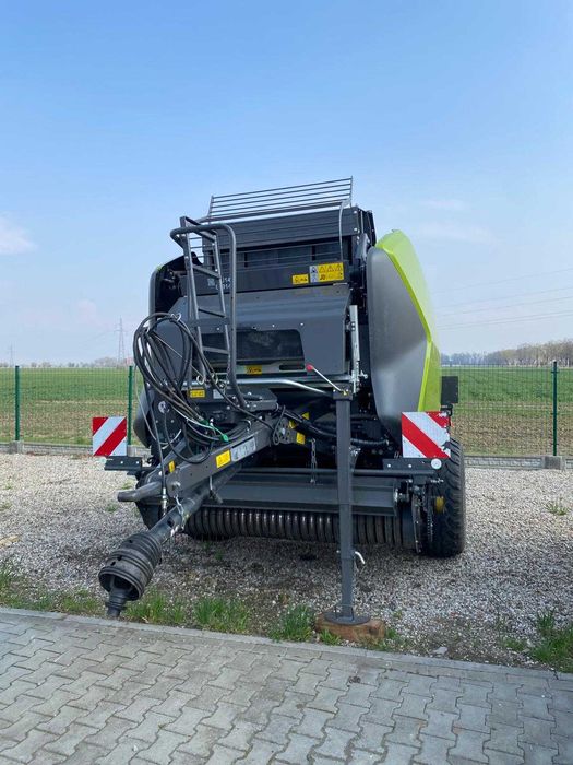 Prasa rolująca zmiennokomorowa CLAAS Variant 560 RC