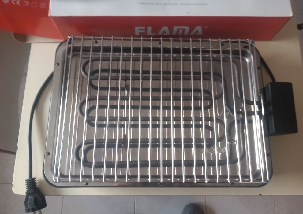 Churrasqueira elétrica 2400w