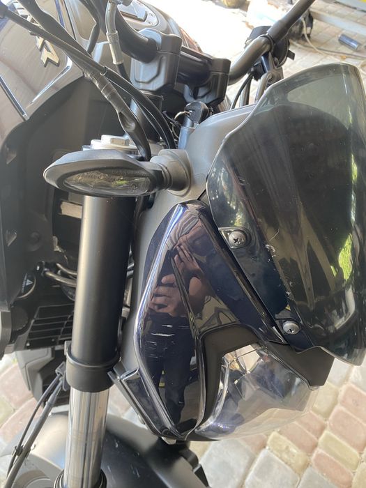 Мотоцилк Bajaj Dominar 400