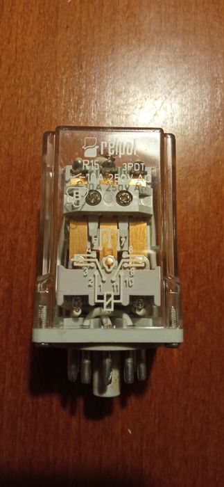 Przekaźniki przemysłowe relpol R15 3PDT 10A 250V AC
