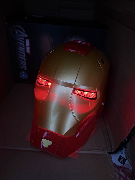 Maska Iron Man, elektrycznie otwierana, efekty swietlne i dzwiekowe