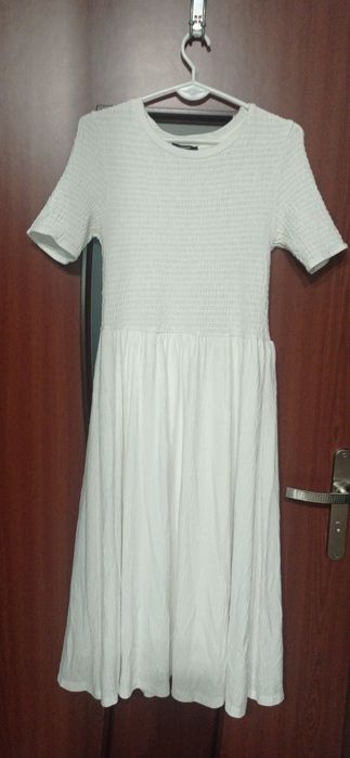 Piękna śmietankowa sukienka  MIDI Reserved  S /M 36/38