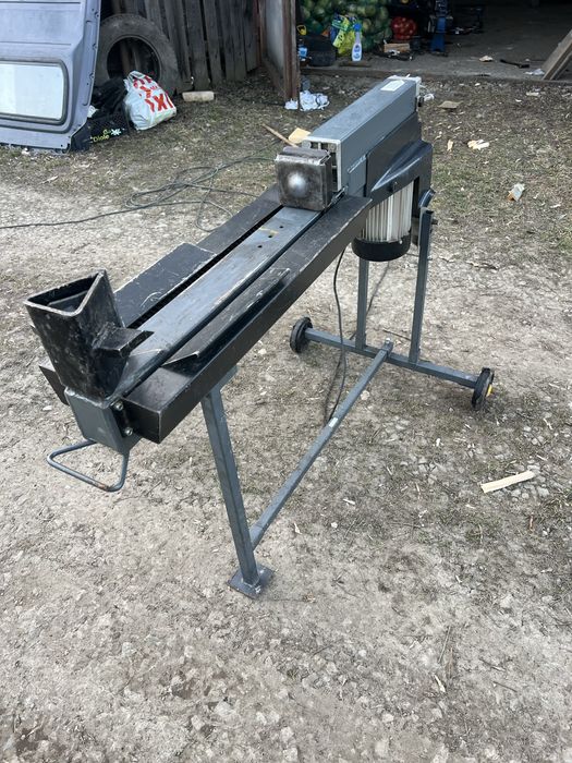 Дровокол гідравлічний