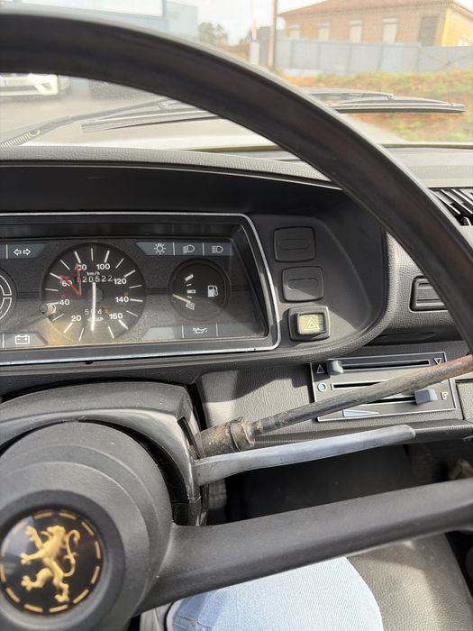 Peugeot 504 caixa aberta 120000km pintura de origem