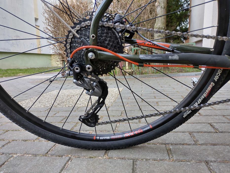 Fuji Jari 2.3 rozmiar L