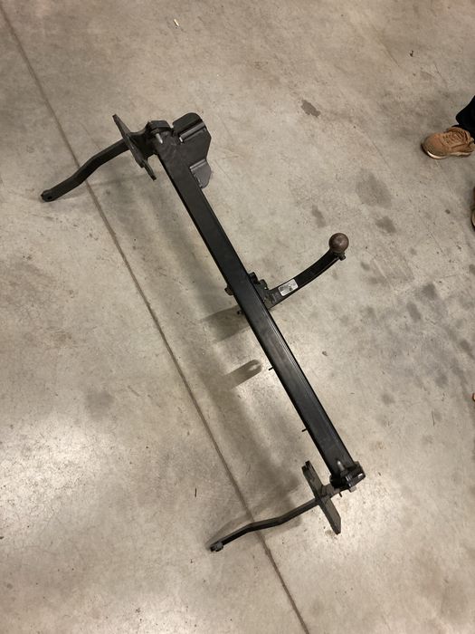 Opel Astra L Peugeot 408 hak holowniczy