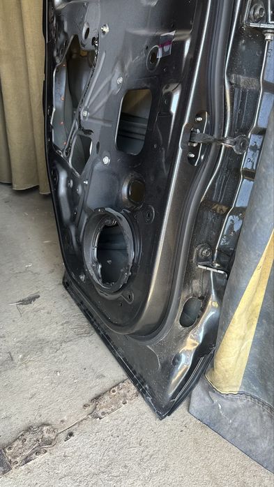 Дверка Ford Escape