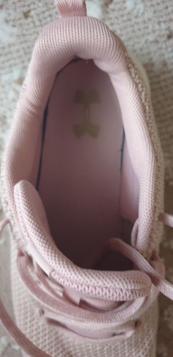 Продам кросівки р.39