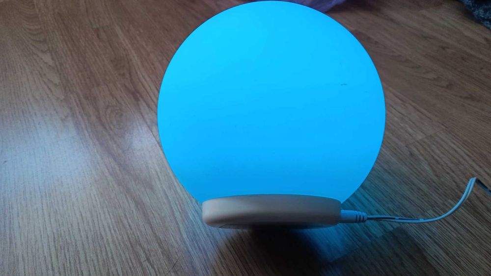 Lampa led kula na pilota