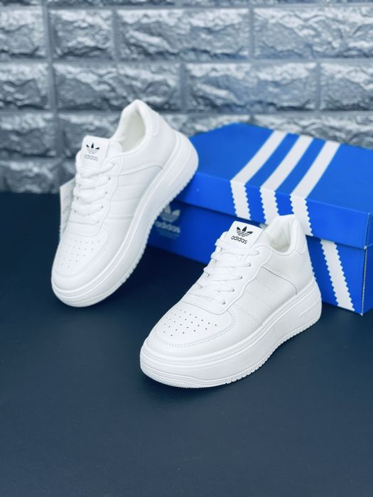 Кроссовки адидас / Adidas / кожаные красивки на лето / белоснежные женские кросивки / шкіряне жіноче взуття / адідас кросовки