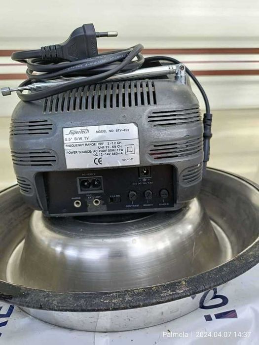 tv vintage pequena para colecçao